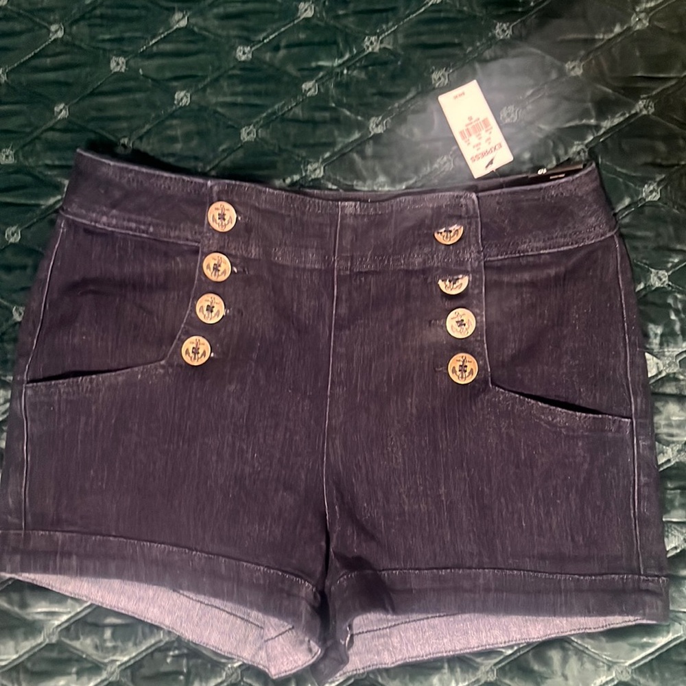 Size 10 Express Sailor shorts